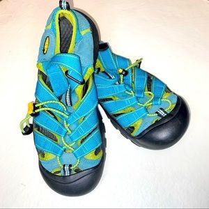 Keens Whisper Teal Blue Aqua Green Washable Hiking Sandals Size 6